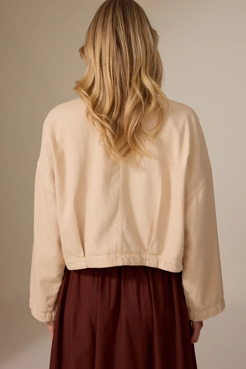 Daisy Jasje Zand - Image 4